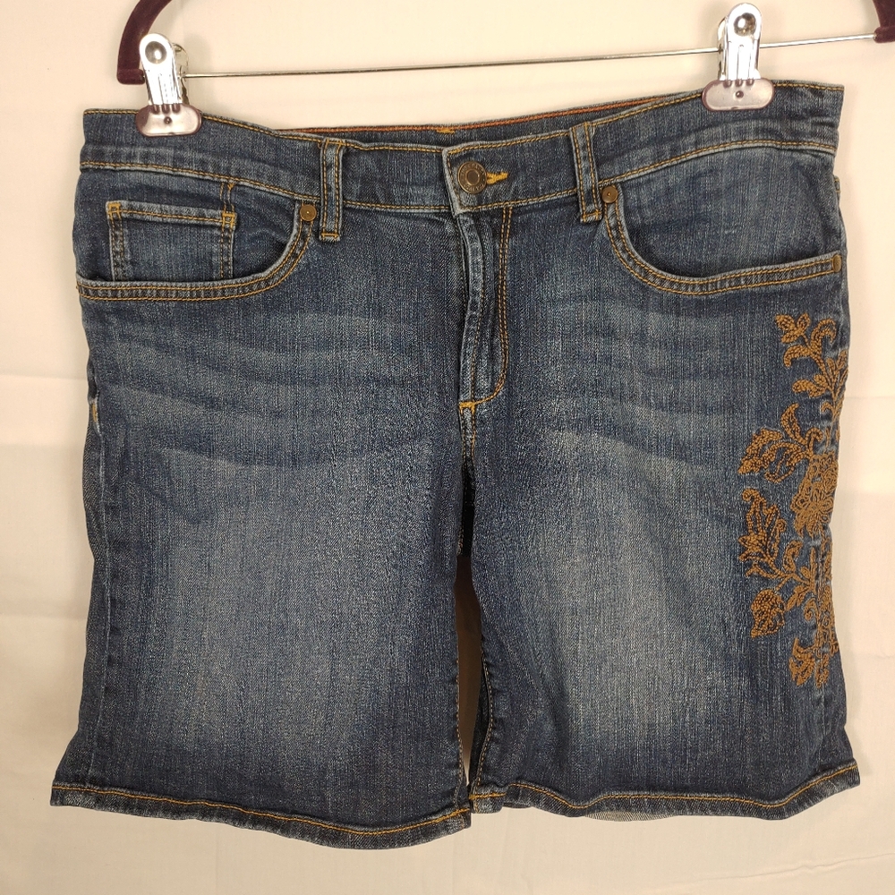 Eddie Bauer Faded Boyfriend Blue Jean Floral Gold Embroidery Size 6